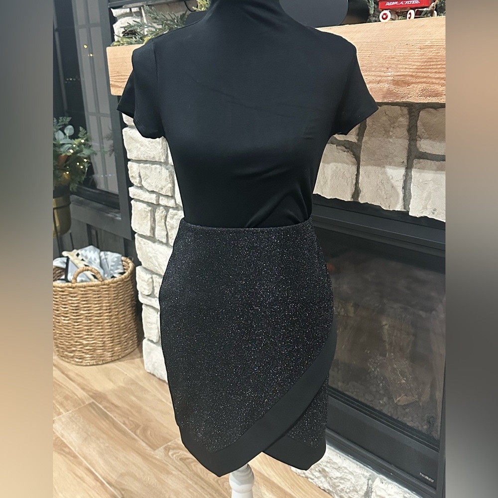 Express Elegant Black Asymmetrical Glitter Skirt Size Small